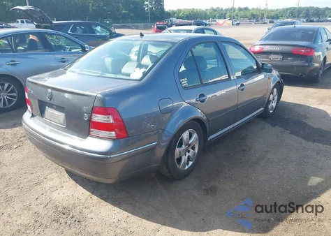 2004 Volkswagen Jetta Gls 2.0L z USA, uszkodzony, nr VIN 3VWSA69M34M099167